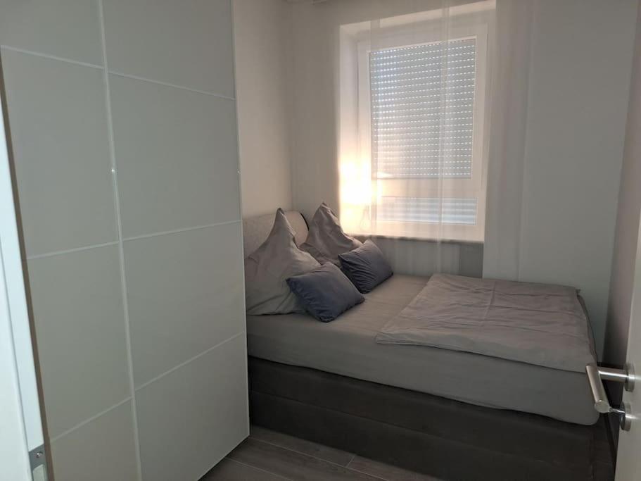 Kleines City Apartment Швайнфурт Екстериор снимка