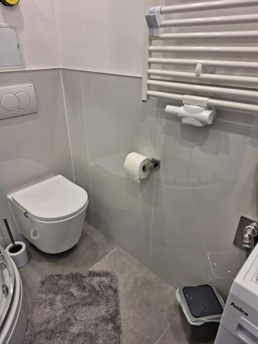 Kleines City Apartment Швайнфурт Екстериор снимка