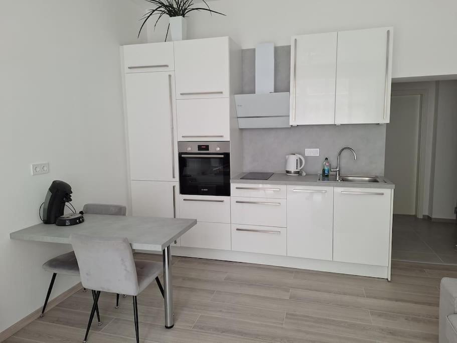 Kleines City Apartment Швайнфурт Екстериор снимка
